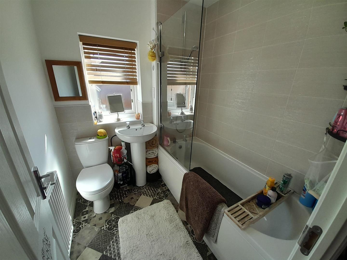 Stryd Bennett, Llanelli, SA15 4DQ